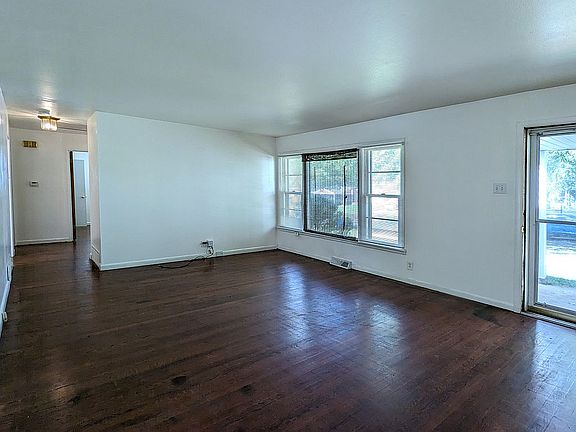 3rd image of 9722 Harold Dr