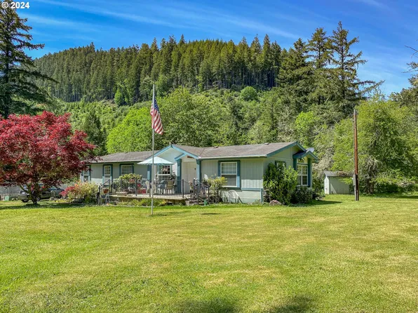 230 Hinkle Creek Rd, Sutherlin, OR 97479
