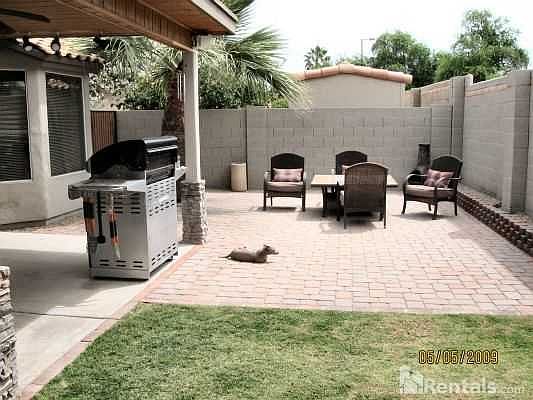 2nd image of 609 W Catclaw St