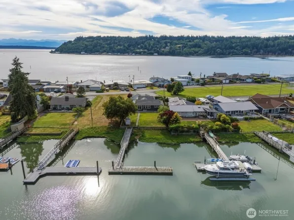8145 Sandy Hook Terrace, Clinton, WA 98236