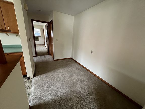 4th image of 4760 Holiday Dr Suite 1
