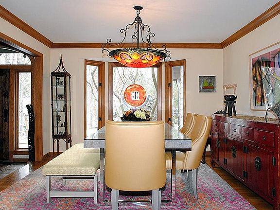 5th image of 30 Creekview Cir
