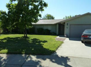 1060 Dara Ct, Redding, CA 96003