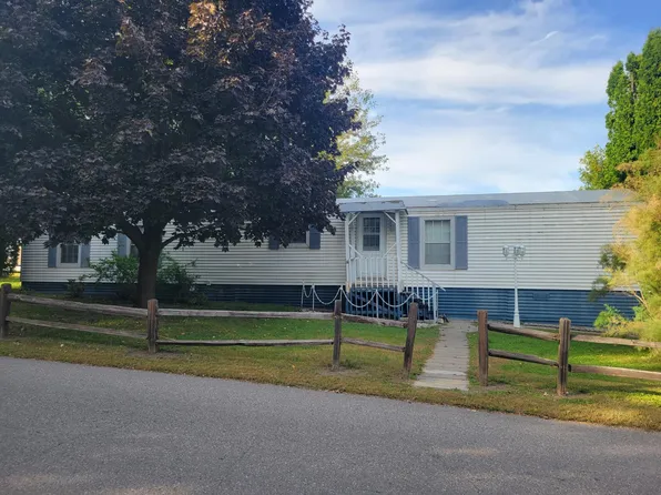 500 California St NW, Hutchinson, MN 55350