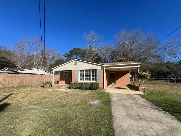 611 Gordon St, Douglas, GA 31533