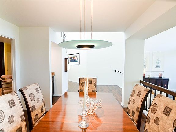 4th image of 5237 Newcastle Ave APT 303