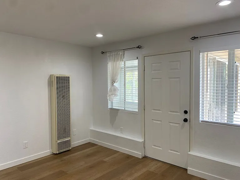 81 Camelot Ct #IN LAW — Photo 15