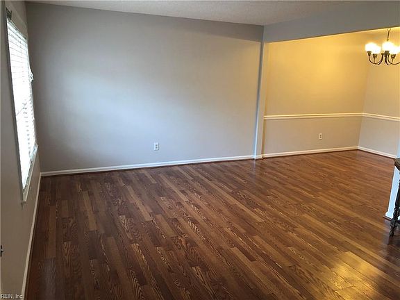 3rd image of 3223 Dunnbury Ct