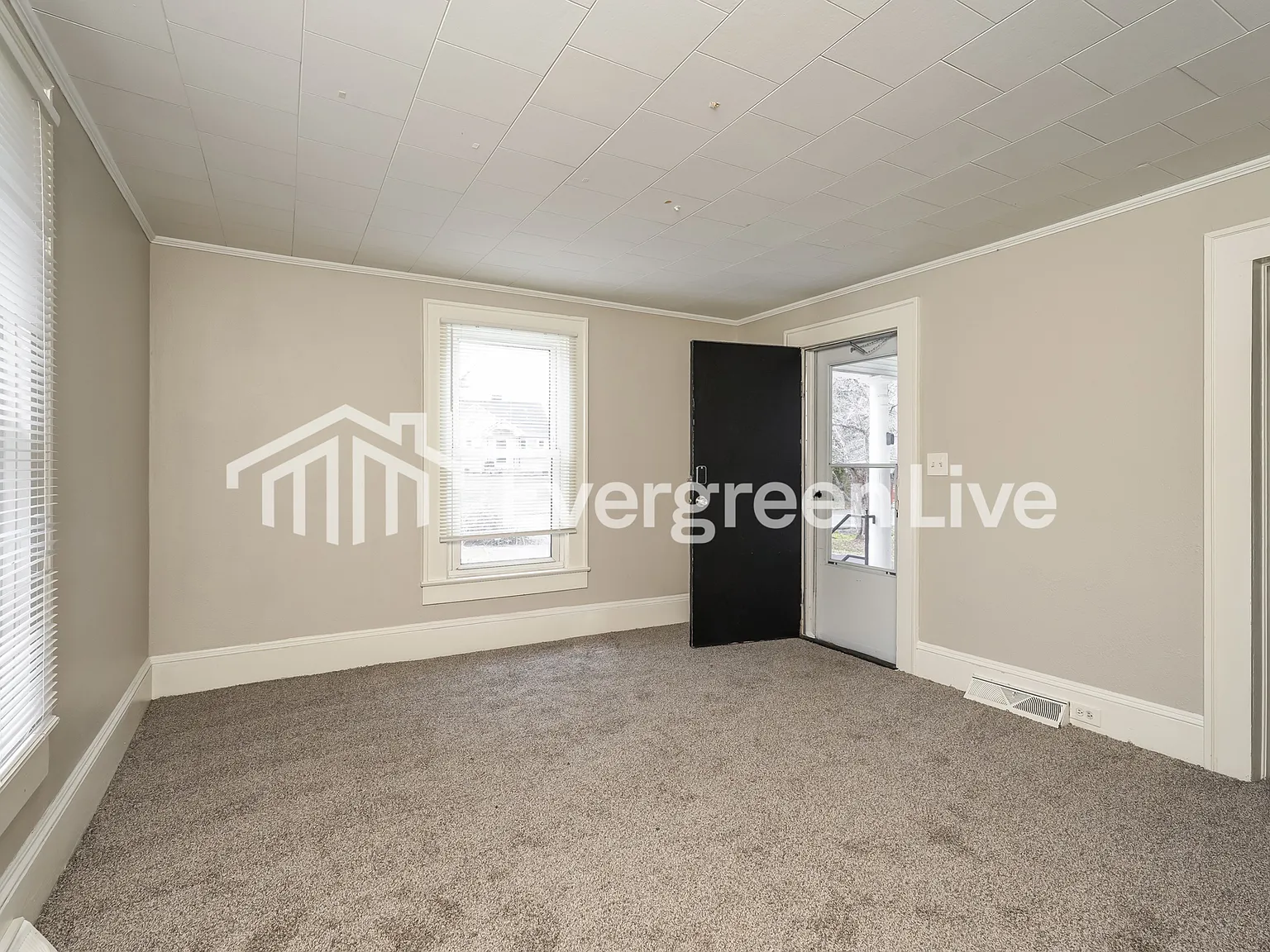 3 bed, 1.0 bath, 1068 sqft, $1,395 — Photo 3