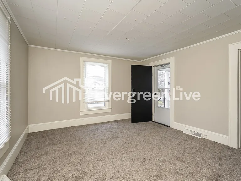 1814 Old Salisbury Rd — Photo 3