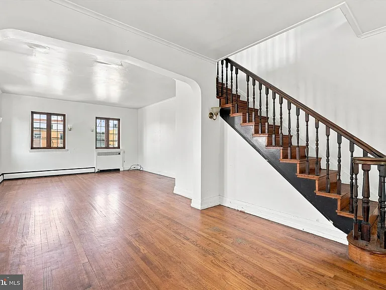 2526 E Clearfield St — Photo 3