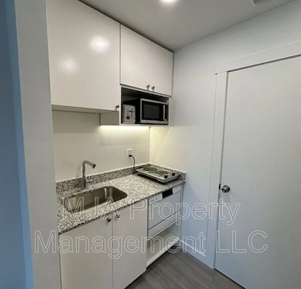500 E Fort Union Blvd #B1 — Photo 8
