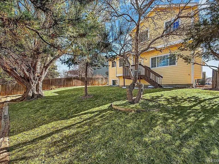 18765 E Crestridge Dr — Photo 2