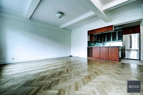 Rented by Bond New York | media 28