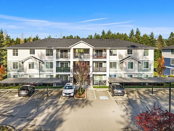 3rd image of 18727 Blueberry Ln #H202