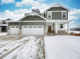 676 Round Rock Dr, Howell, MI