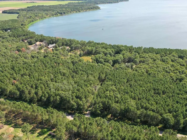 15 Clearview Rd, Necedah, WI 54646