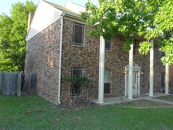 3rd image of 1141 Barrington Dr
