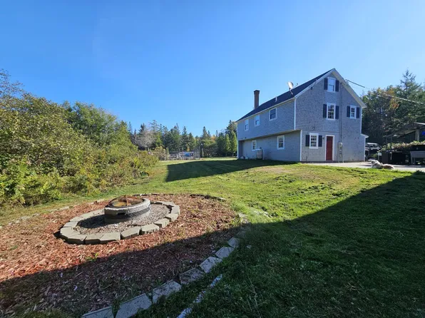 121 Greenlaw District Road, Deer Isle, ME 04627