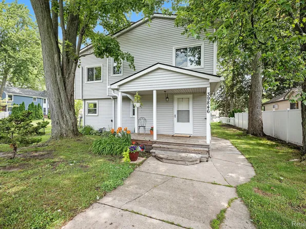39846 Shoreline Dr, Harrison Township, MI 48045
