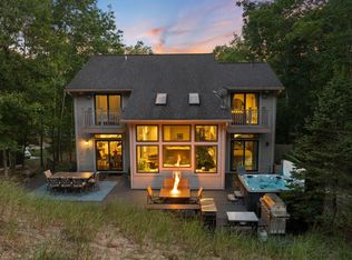 18860 Piney Point Dr, Spring Lake, MI 49456