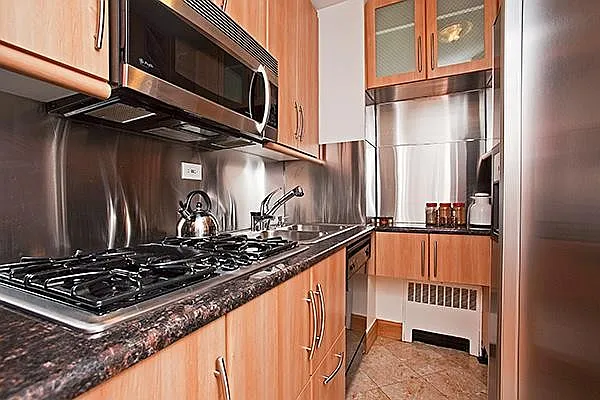 Rented by New York Cosmopolitan Realty | media 6