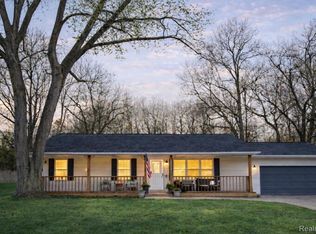 7791 Lavon Dr, Clarkston, MI 48348