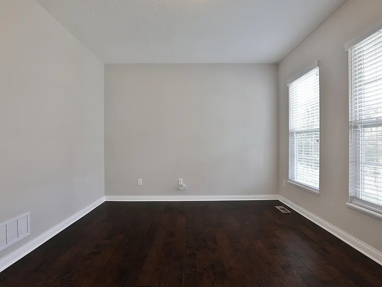 1412 Leesland Dr — Photo 6