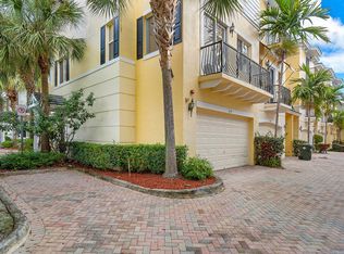 3639 NW 5th Ter, Boca Raton, FL 33431