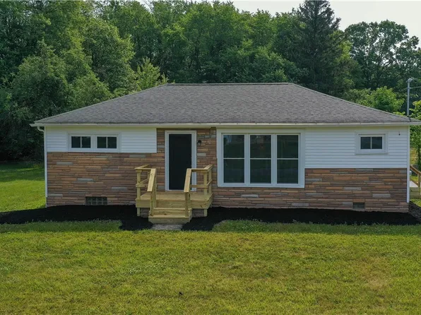 4006 Woodside Dr NW, Warren, OH 44483