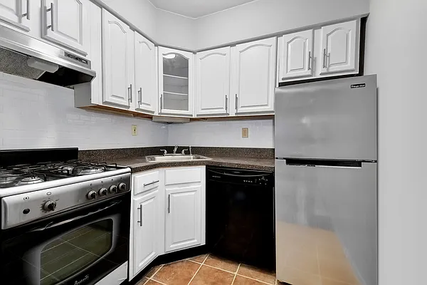 Rented by Station Cities | media 3