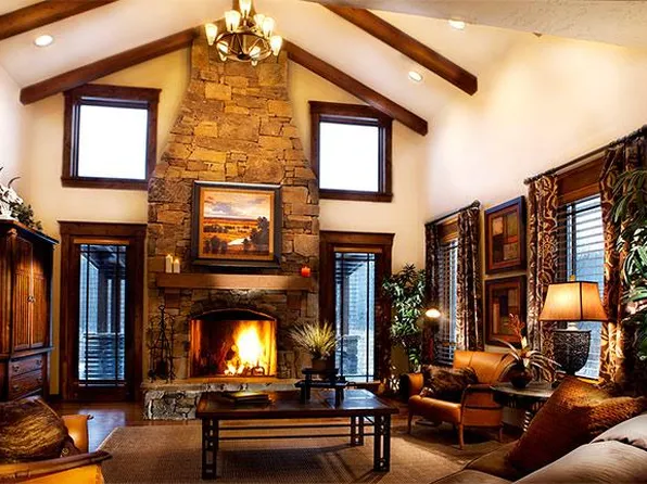 290 N Idaho Club Dr, Sandpoint, ID 83864