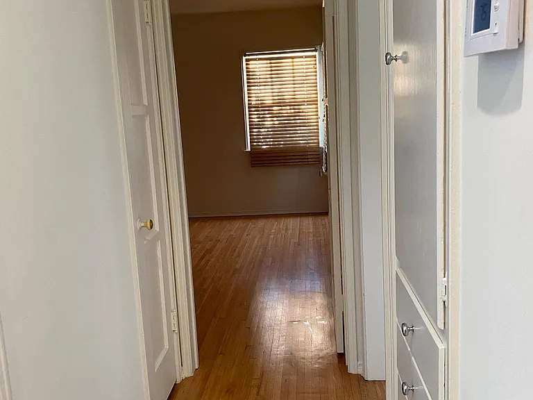 4721 Cahuenga Blvd — Photo 10