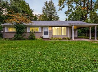 6433 Hermana Rd, West Bloomfield, MI 48324