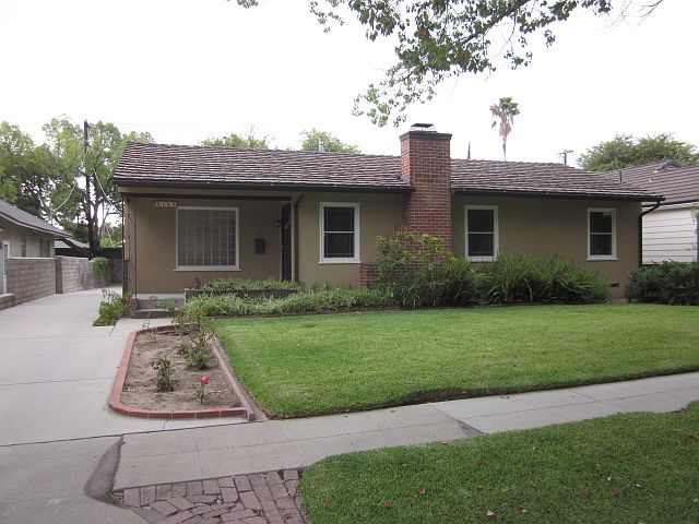1st image of 3180 Las Lunas St