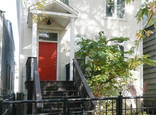 1924 W George St, Chicago, IL 60657