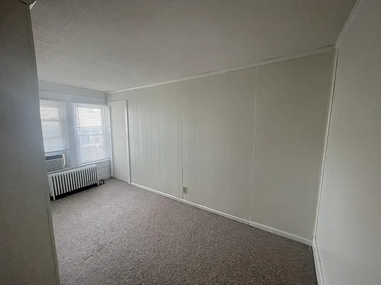 420 S Fess Ave — Photo 7