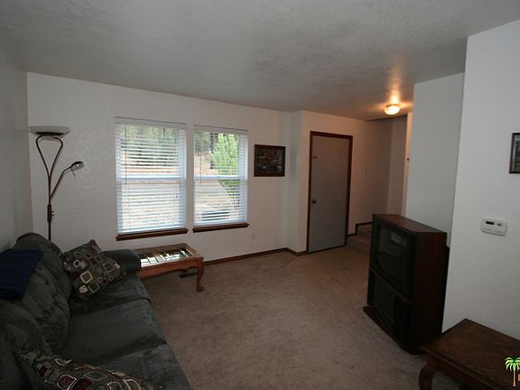 3rd image of 2737 Maple Ln