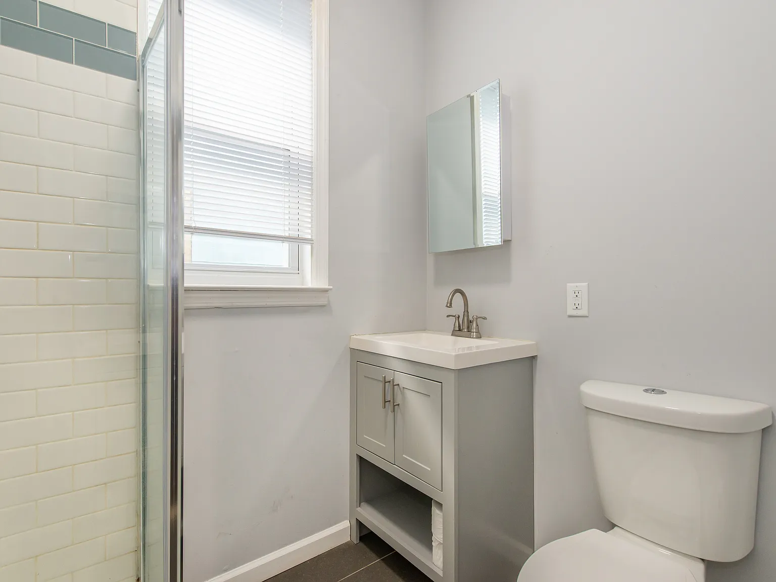 2 bed, 900 sqft, $2,200 — Photo 3