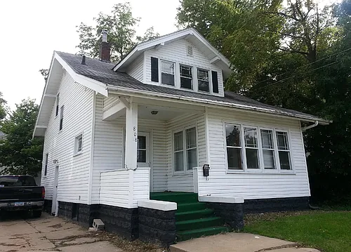 808 W Seerley Blvd Photo 1