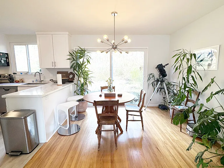 641 Foothill Dr — Photo 16