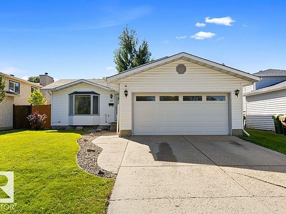 3rd image of 37 Deerbourne Dr