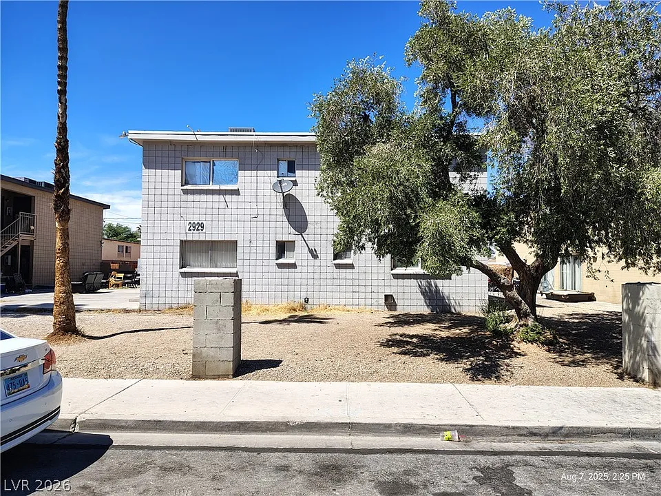 2929 Elm Ave #2