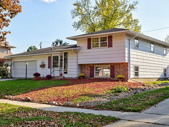 3rd image of 2705 Northwood Dr