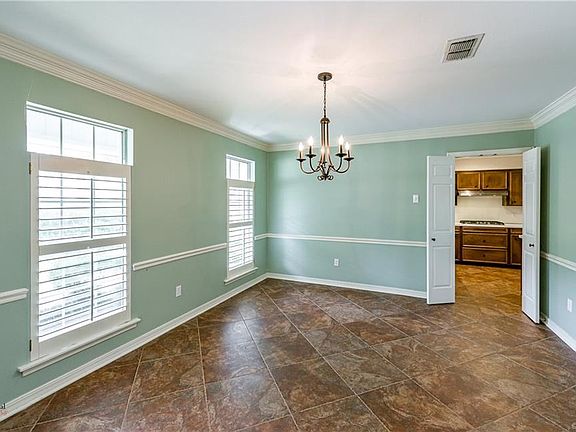 3rd image of 288 Hidden Hollow Dr