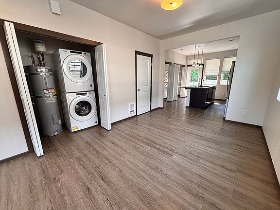 3rd image of 1112 E Fairhaven Ave #1112