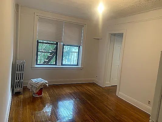 4th image of 28-32 44th St #23