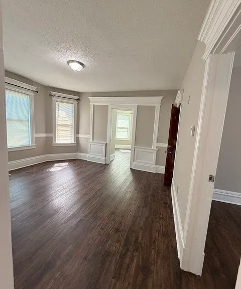 370 Maple Ave #3 — Photo 1