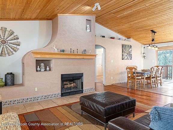 4th image of 109 Alto Mesa Rd