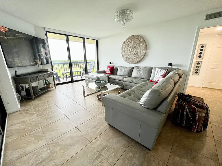 9500 S Ocean Dr #201 — Photo 8